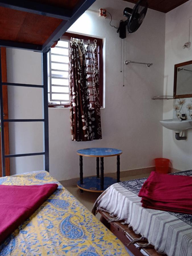 Gundappa Cafe Gokarna Kudle Beach Eksteriør billede