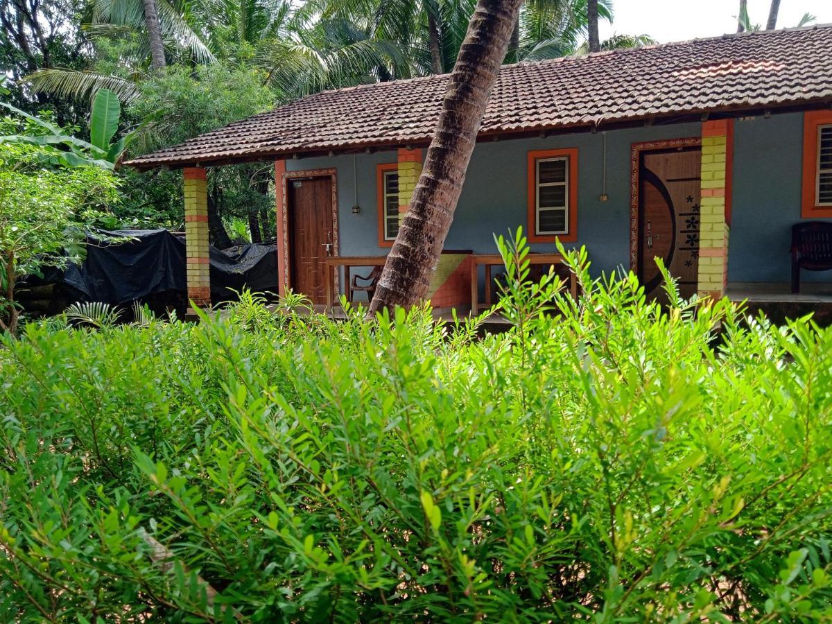 Gundappa Cafe Gokarna Kudle Beach Eksteriør billede